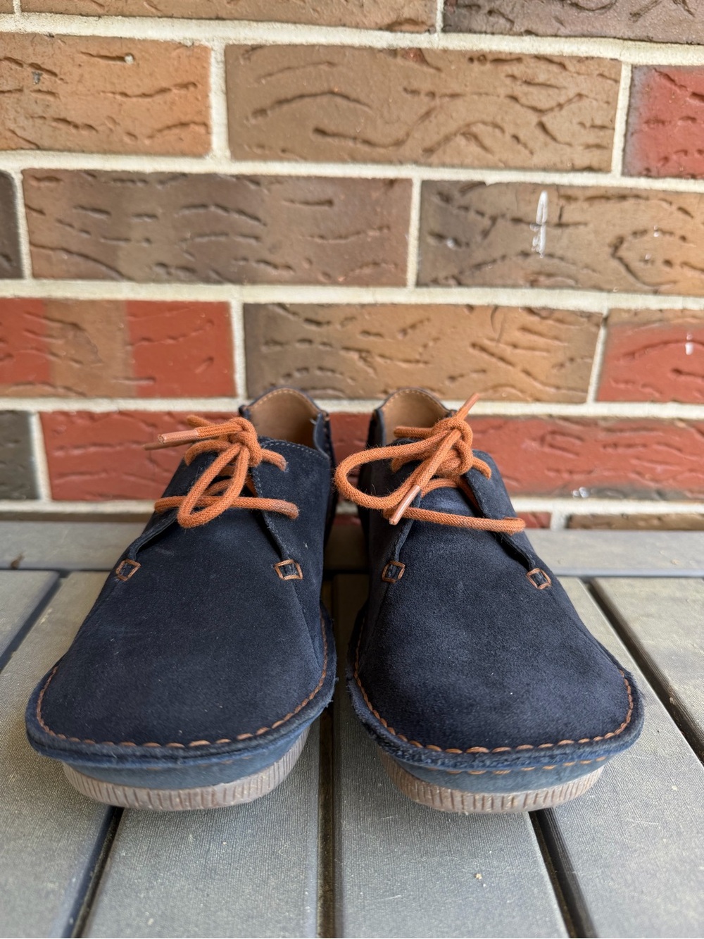 Clarks Artisan Women's Navy Suede Casual Lace-Up Shoes w/ Camel Laces size 6.5